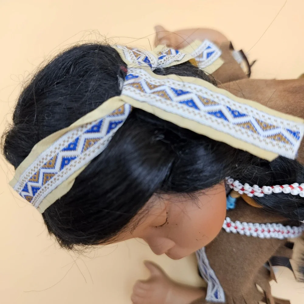 Native American Indian Porcelain Doll Beaded Sleeping  Detailed Outfit‎ Headband